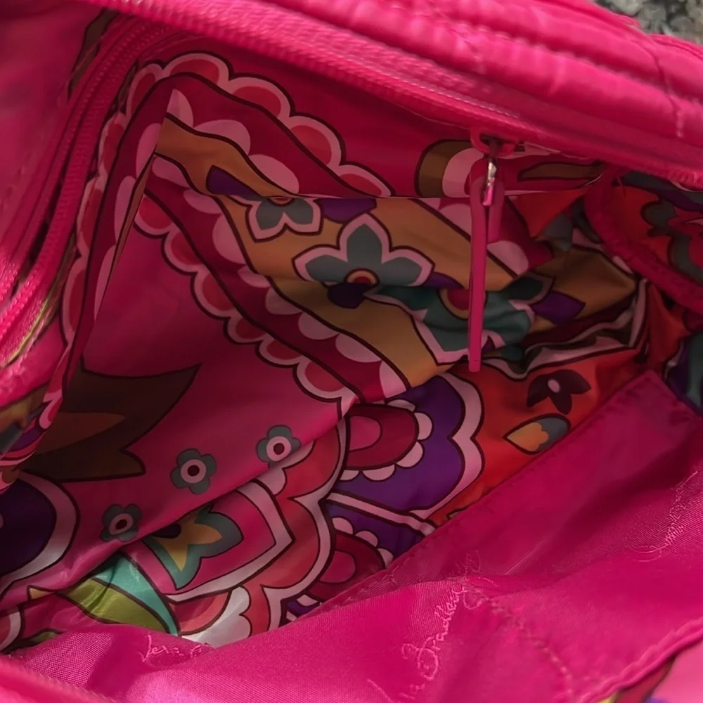 Vera Bradley Pink Nylon Quilted crossbody EUC